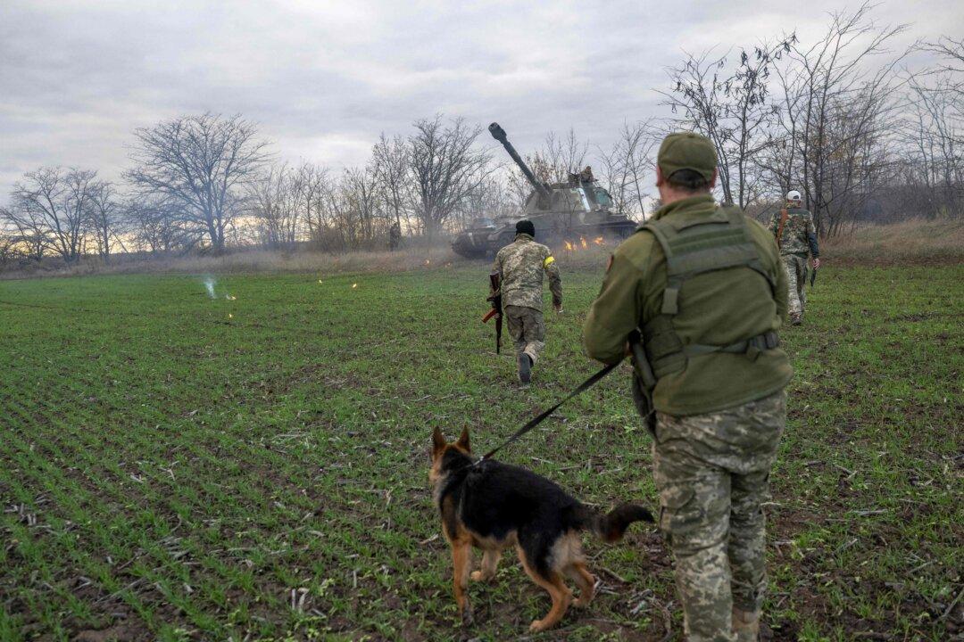 Ukrainian Forces Advance Into Kherson Following Russian Military Withdrawal