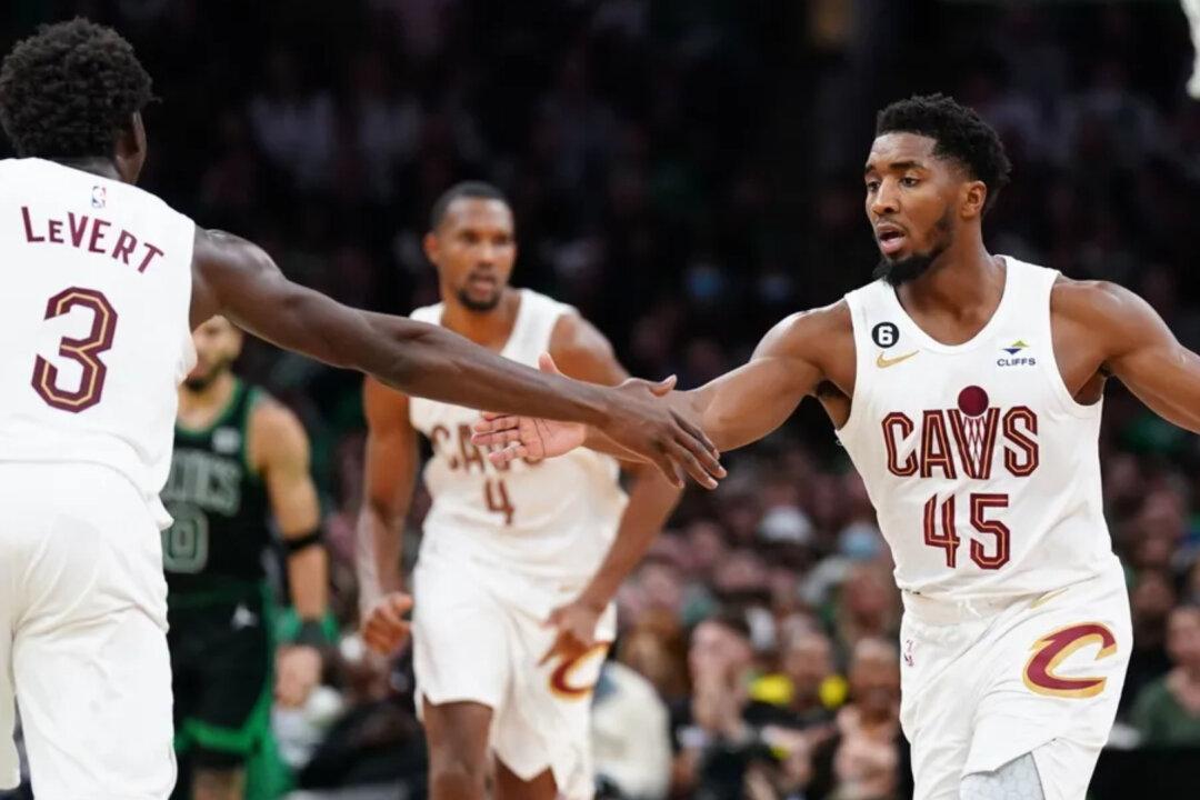 Two Cavs Top 40 Points in OT Win at Boston