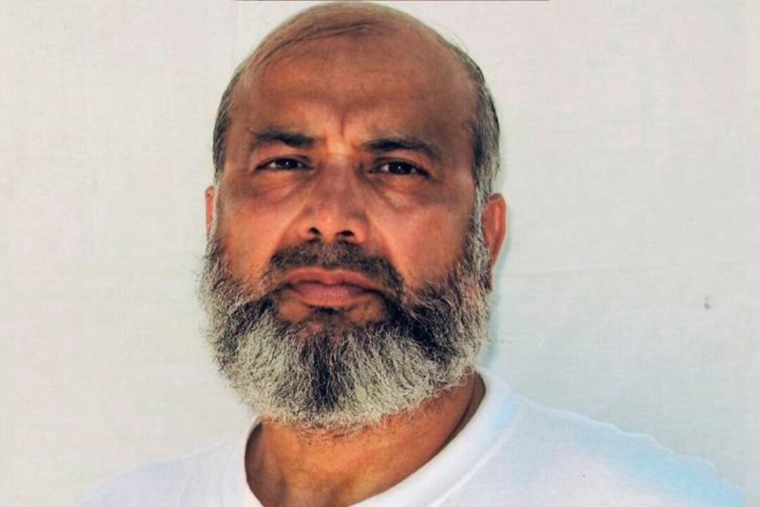 Pakistan: Oldest Prisoner Freed From Guantanamo, Back Home
