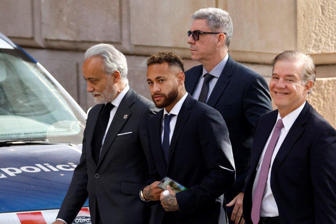 Spanish Prosecutor Drops Fraud Charges Against Neymar, Others