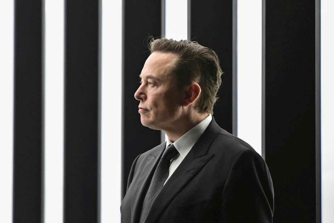 Elon Musk Says He’s Committed to Free Speech Even at Risk of ‘Direct Personal Safety’