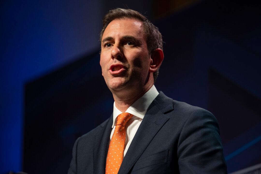 Australian Treasurer Says $14.6 Billion Living Cost Relief Won’t Add to Inflation