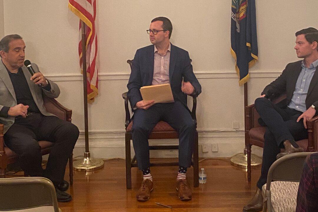 Opposing Republicans Debate Best Alternative to the Socialist’s Green New Deal