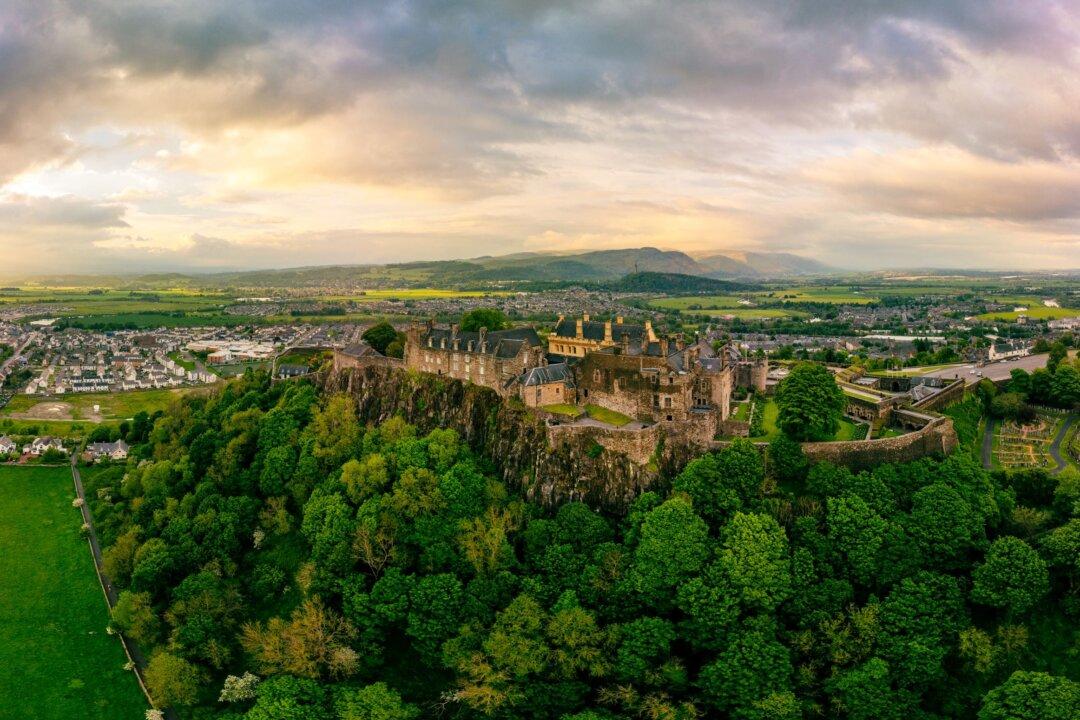 Stirling Castle: Scotland’s Glorious Treasure