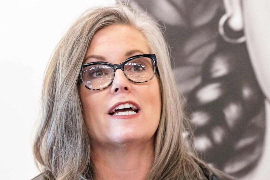 Arizona Governor Won’t Proceed With Execution of Convicted Murderer