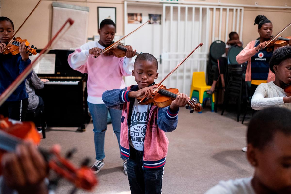 Orchestra, Choir, Bands Make Resilient Children