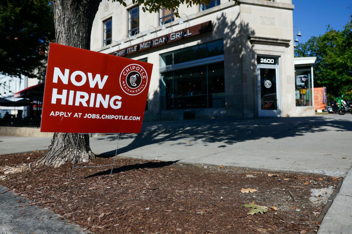 More Americans May Lose Jobs Around Christmas Time