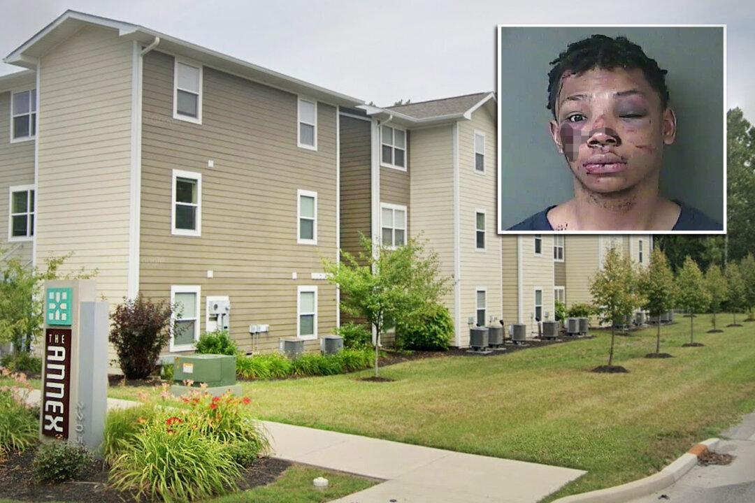 Indiana Residents Wrest Gun From Armed Robber Who Broke In, Then Hold Man at Gunpoint Until Police Arrive