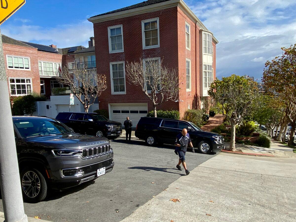 Two black SUVs with Speaker Nancy Pelosi's security detail wait outside her San Francisco home on Nov. 2, 2022. (Darlene Sanchez for The Epoch Times)