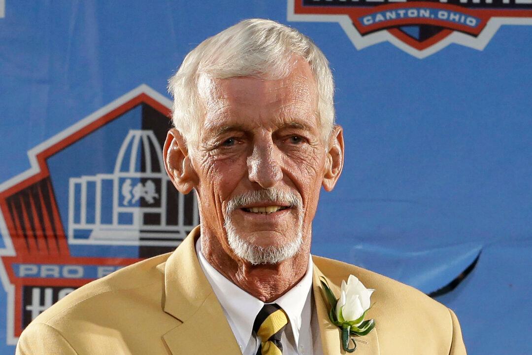 Ray Guy, First Pro Football Hall of Fame Punter, Dies at 72