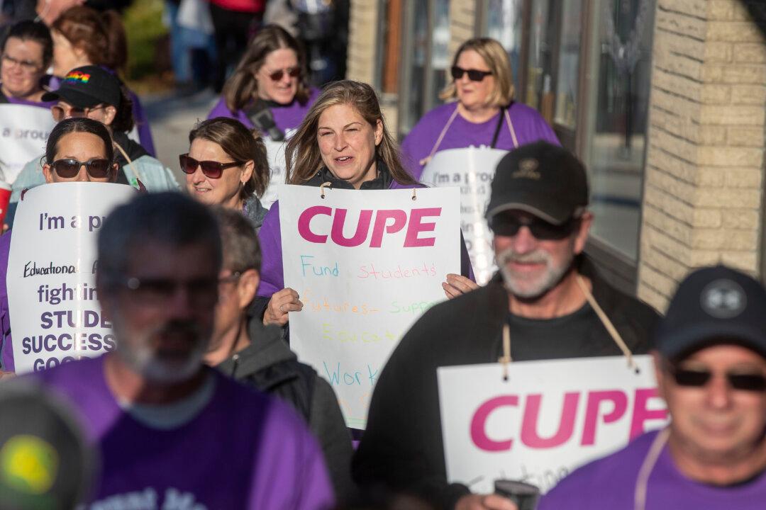 Ontario Education Workers Threaten Another Strike After Talks Break Down