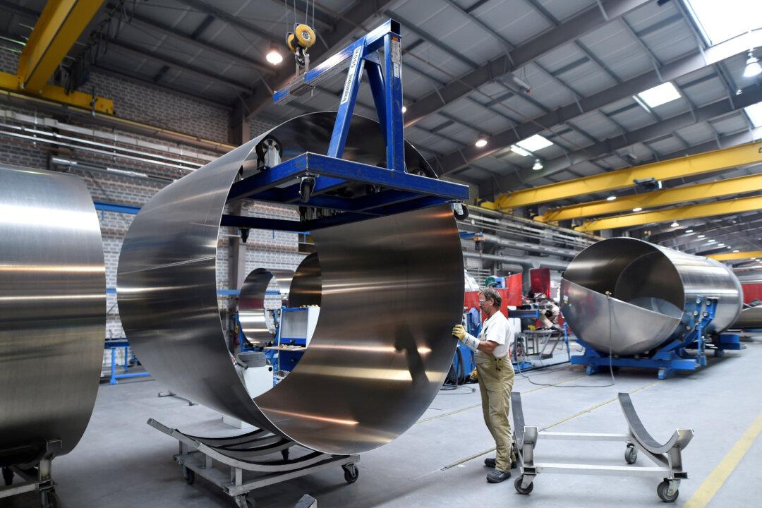 German Industrial Orders Drop in September as Foreign Demand Dives