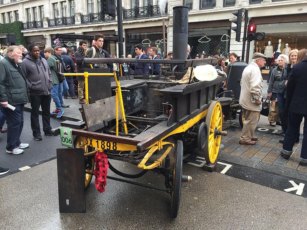 A 1896 Salvesen Steam Cart at the Regent Street Motor Show in London, UK, in 2017. (<a href="https://commons.wikimedia.org/wiki/File:Salvesen_1896_Steam_Cart_at_the_Regent_Street_Motor_Show_2017.jpg">andrewrabbott</a>/CC BY-SA 4.0)