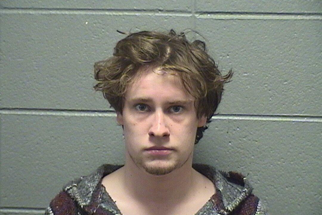 Man Charged With Threatening to Kill Republican Gubernatorial Candidate