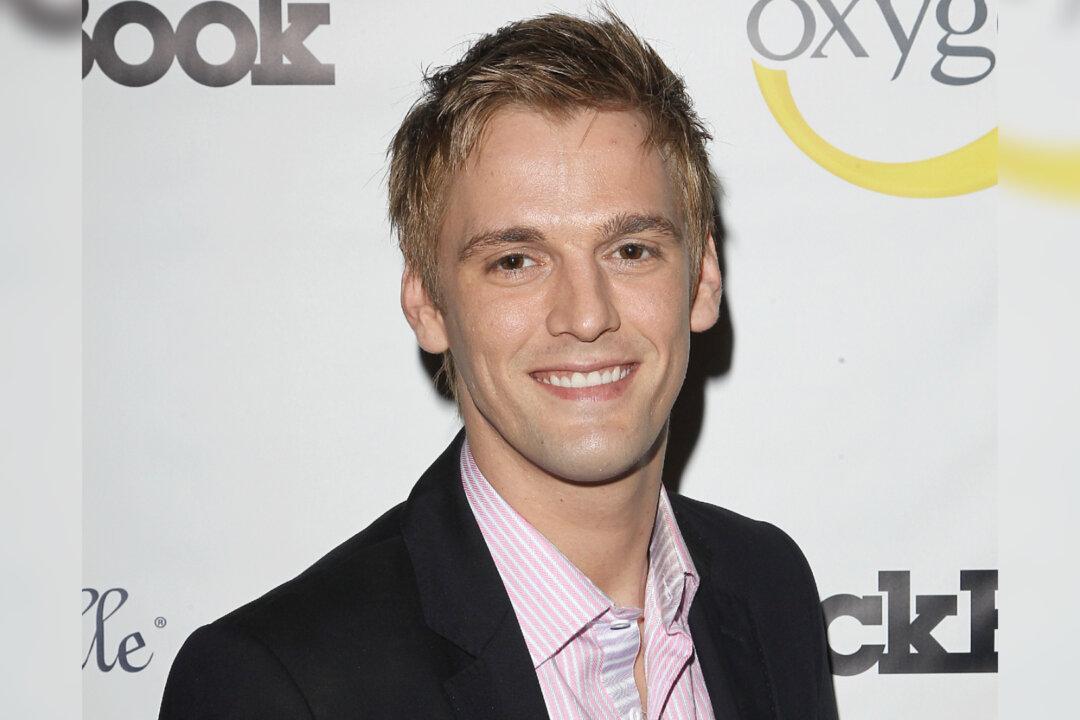 Singer-Rapper Aaron Carter Dies in California at Age 34