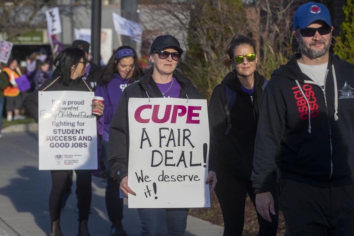 Tentative Deal With Ontario Education Workers Will Avert Strike, Keep Schools Open