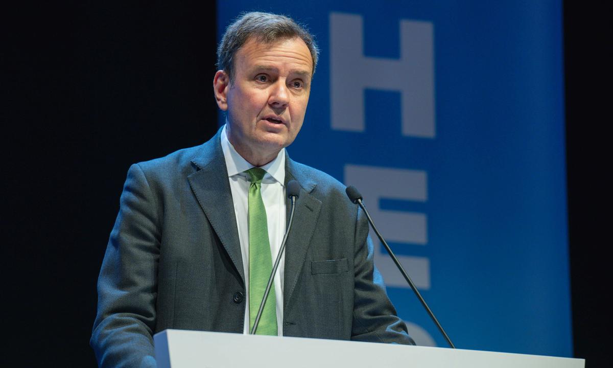 UK Minister Visits Taiwan to ‘Future-Proof’ British Economy