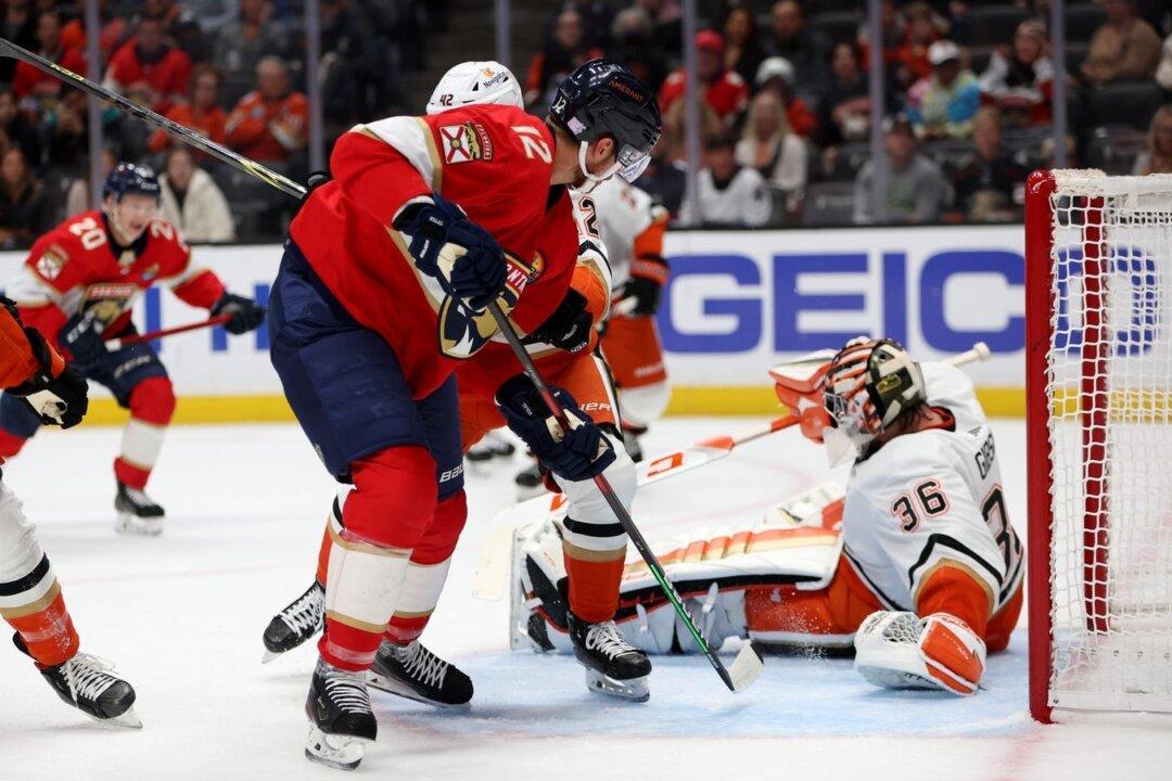 Sam Reinhart Scores Twice as Panthers Defeat Ducks