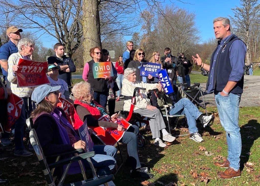 Vance Content He’s in a ‘Very Good Place,’ While Ryan Proclaims ‘We’re Gonna Win Ohio’