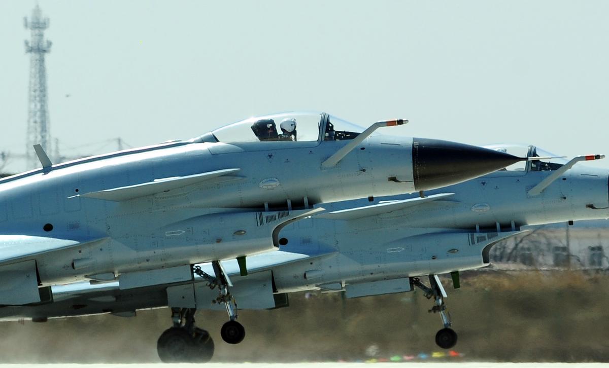 RCMP Investigating Allegations of Former Canadian Fighter Pilots Training Chinese Military Aviators