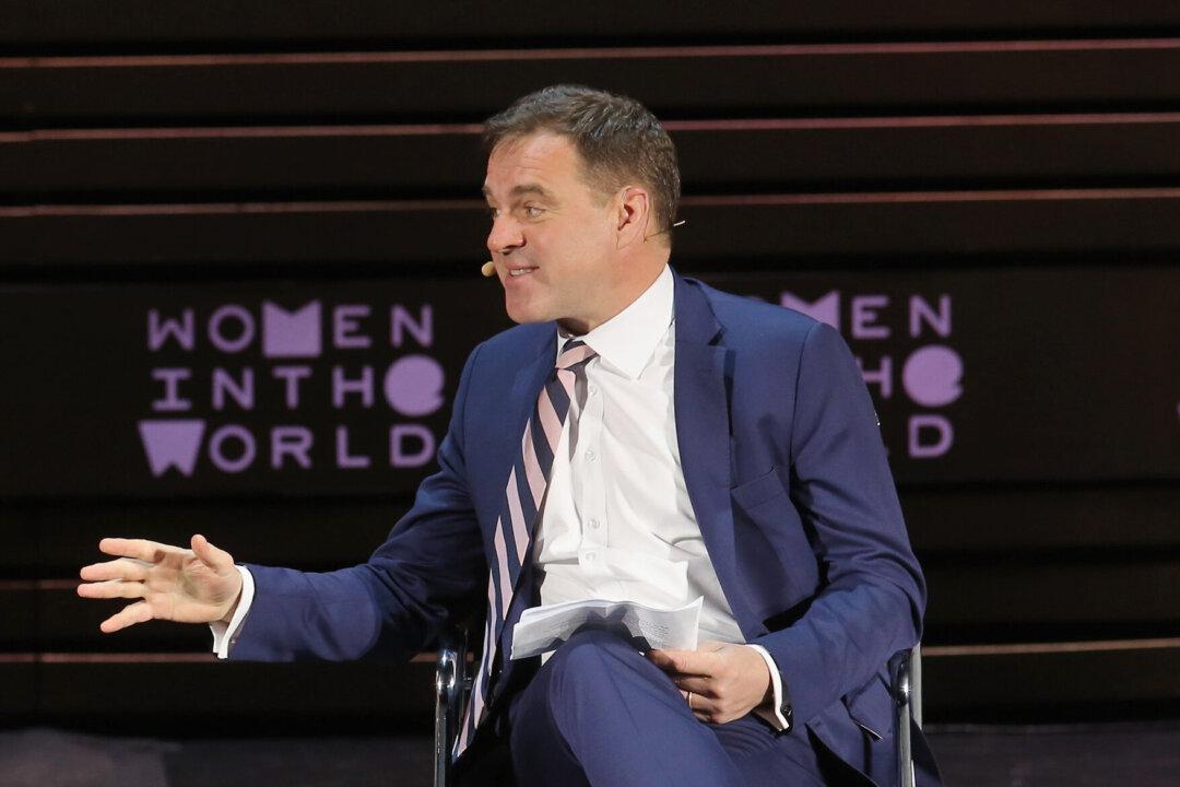 Famous Scholars Call for End to Academic Censorship