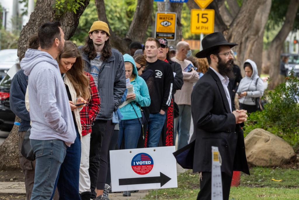 Los Angeles Elections: Caruso Leads in Race for Mayor, Sheriff Villanueva Trails in Reelection Bid