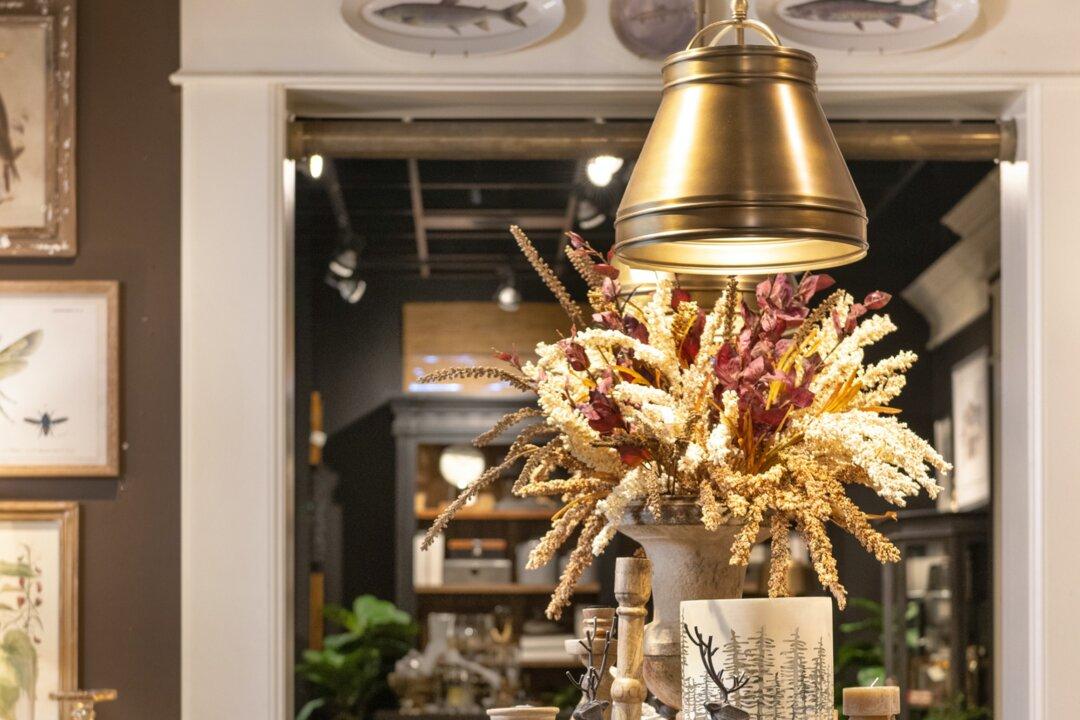 Decorate Your Thanksgiving Tabletop Like a Pro With These 4 Design Inspirations