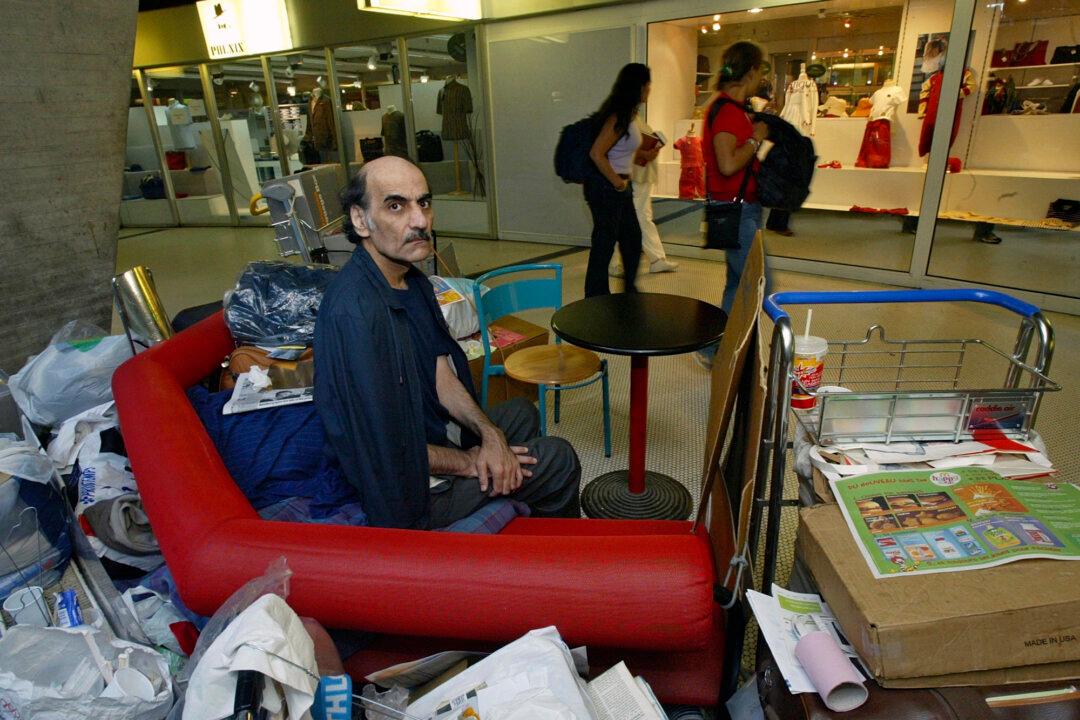 Iranian Who Inspired ‘The Terminal’ Dies at Paris Airport