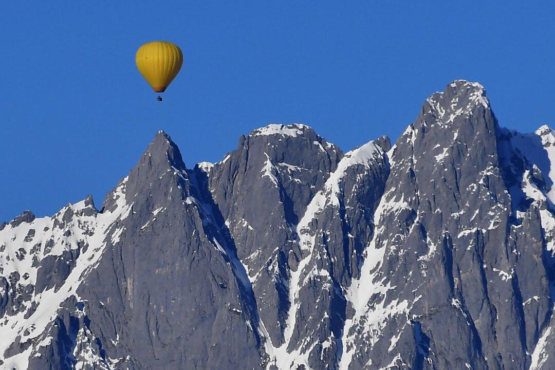 Austria: 9 Injured in Hot Air Balloon Crash in Eastern Alps
