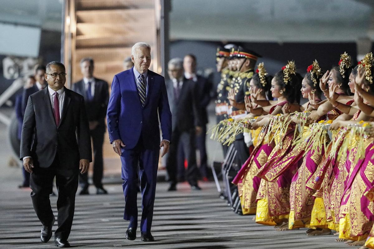 Leaders Land in Indonesia for G-20 Summit; US Seeks No Conflict With China, Says Biden