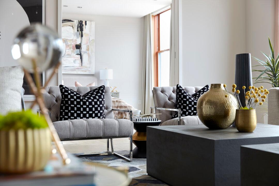 10 Ways to Blend Black and Gold
