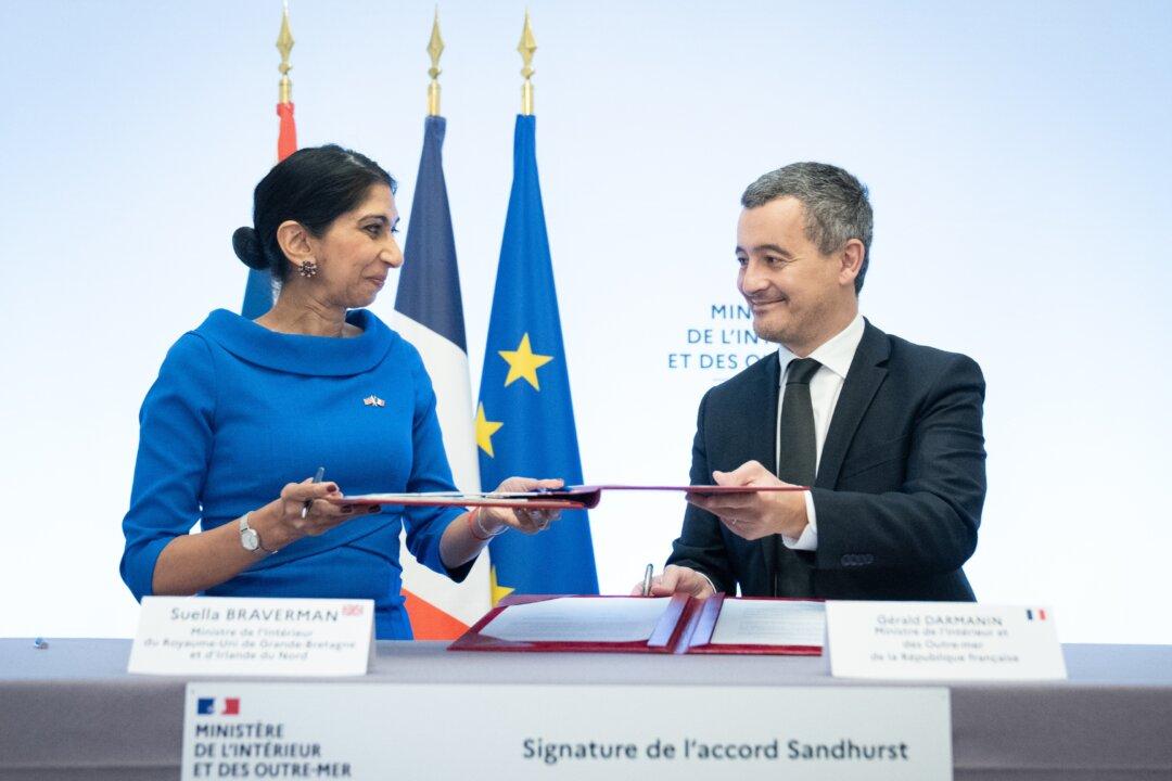 UK Signs New Deal With France to Curb Illegal Channel Crossings