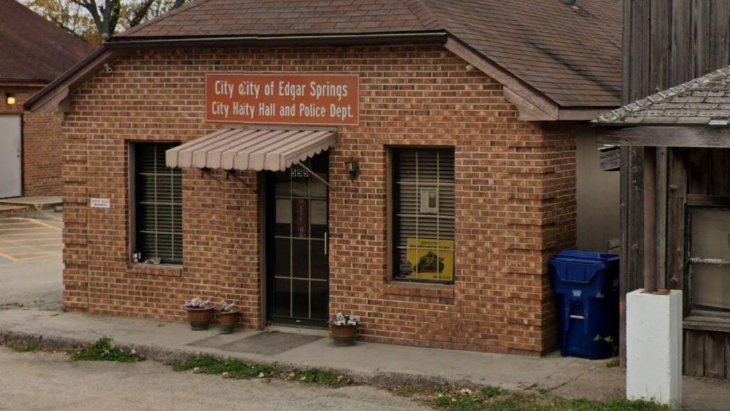 Missouri Town Must Pay $600 Attorney Fees for Banning Resident From City Hall