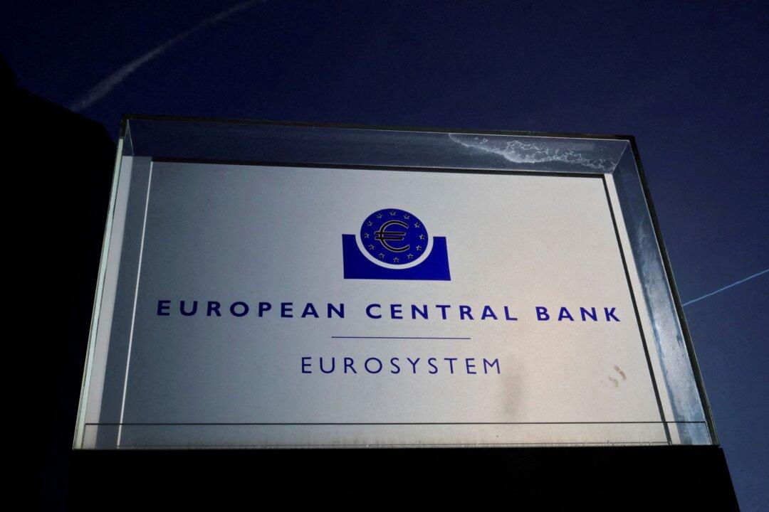 ECB Begins Great Cash Mop-Up as Banks Repay 296 Billion Euros of Loans