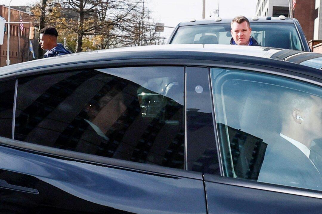 Musk’s Pay Trial Asks If Tesla’s Growth Justifies $56 Billion Compensation