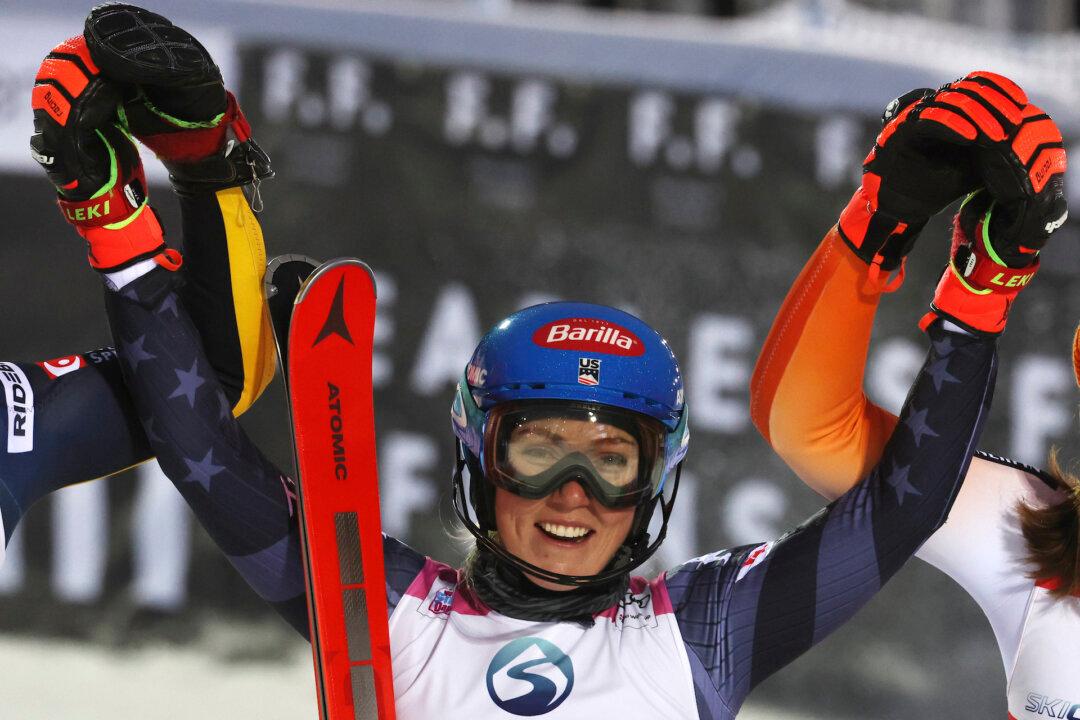 Mikaela Shiffrin Wins Season-Opening World Cup Slalom