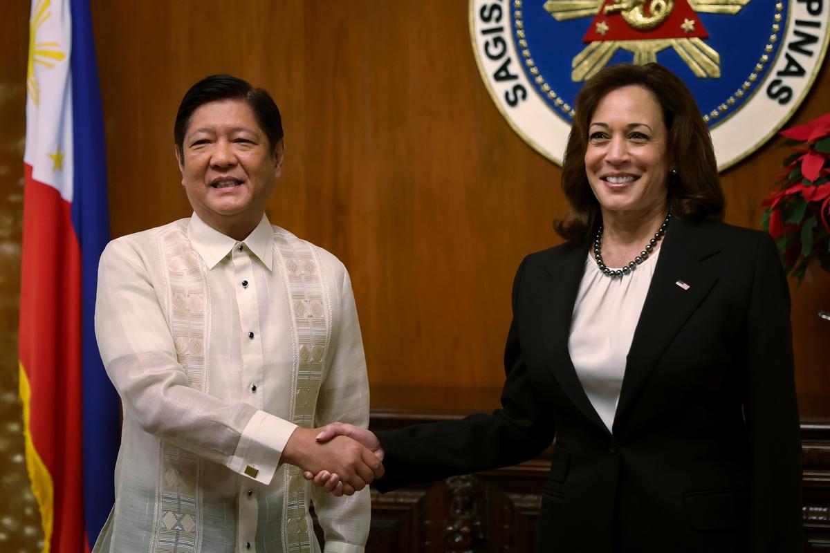 US Grants Philippines $7.5 Million to Combat Illegal Fishing in South China Sea