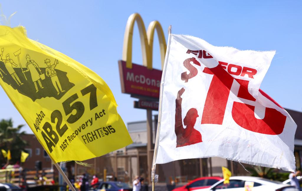 California to Vote on Fast-Food Workers’ Wage Hike in 2024 After Businesses Gather Over One Million Opposing Votes