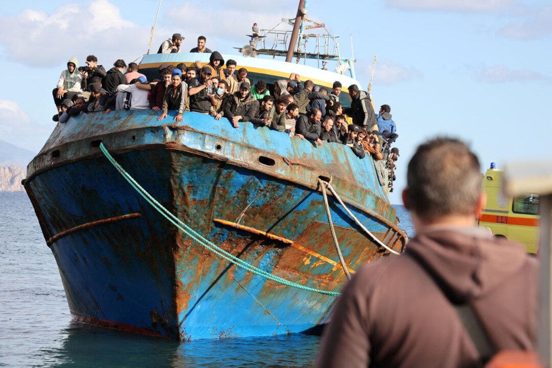 Greece Rescues Hundreds of Migrants Adrift on Fishing Boat