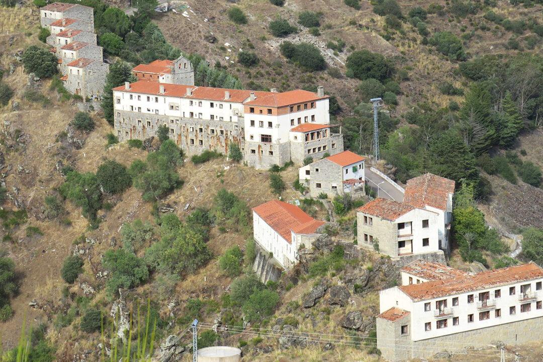 Businessman Buys ‘Salto de Castro’ an Abandoned Spanish Village for Just US$308,000