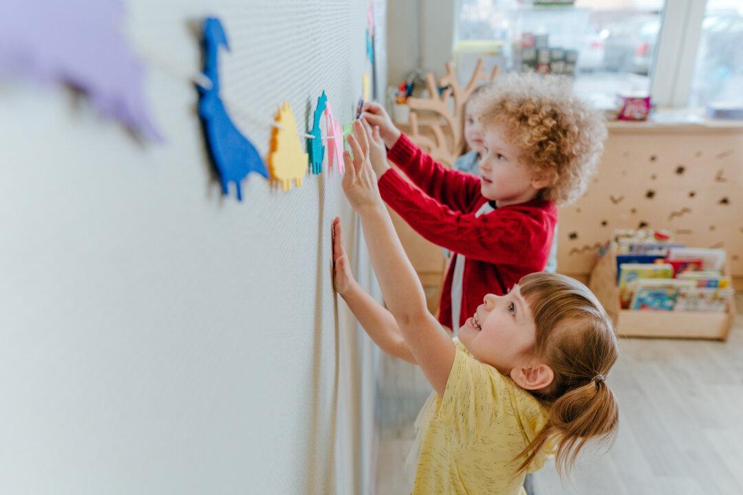 Should Boys Start Kindergarten 1 Year Later Than Girls?