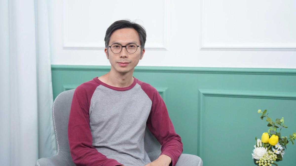 HK screenwriter and director Kiwi Chow directed one of the stories, "Self-immolators," for the 2015 film "Ten Years," which predicted Hong Kong's loss of freedoms, and was voted The Best Film at the Hong Kong Film Awards. It was subsequently banned by the CCP. Chow’s next film, "Revolution of the Times," which documented the anti-extradition movement, was voted the Best Documentary at the 58th Golden Horse Awards. (<span style="font-weight: 400;">Kwan Wing-tzen/The Epoch Times</span>)