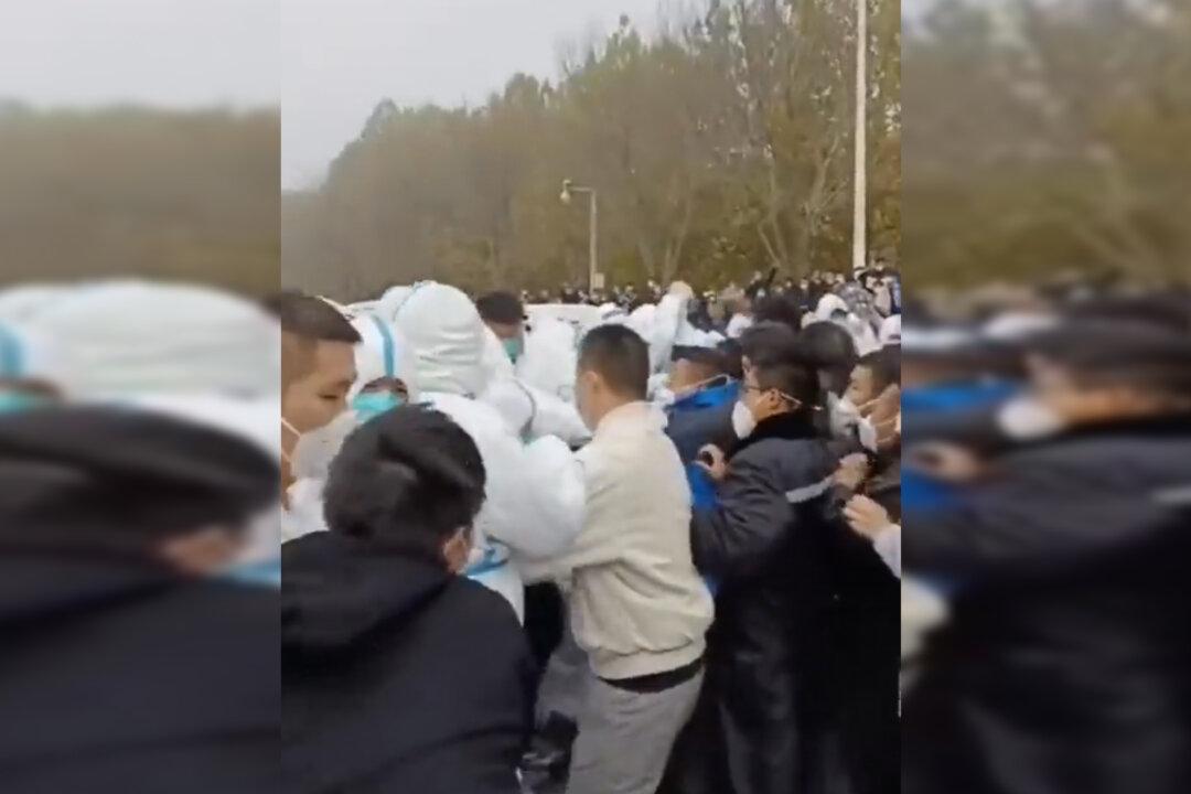 Largest Apple iPhone Factory in China Rocked by Protests Over COVID Curbs