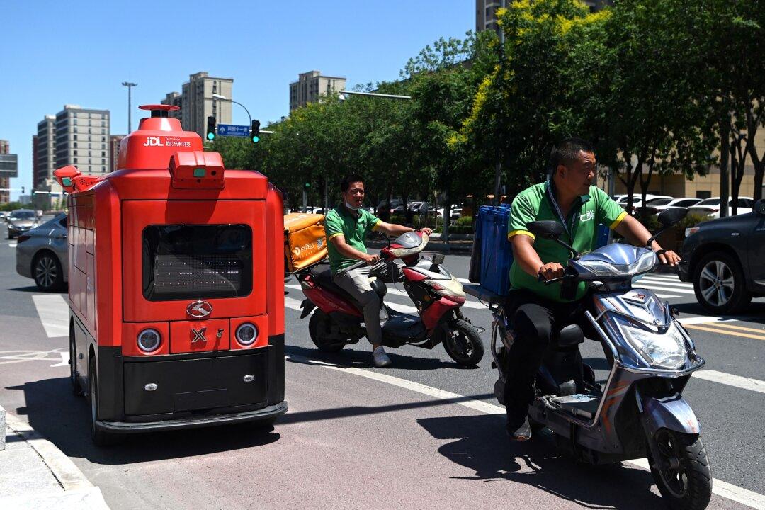 Chinese Courier Companies Face Fierce Competition Amid Intrusion Into Southeast Asia