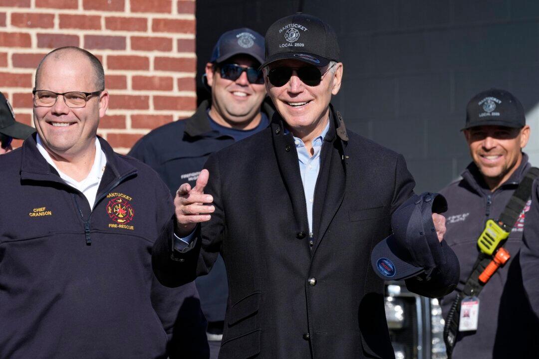 Biden Brings Thanksgiving Pies to Nantucket First Responders