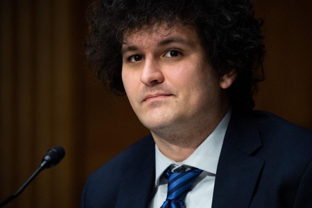 Recipients of Bankman-Fried’s Political Donations Should Return Money, Legal Experts Say