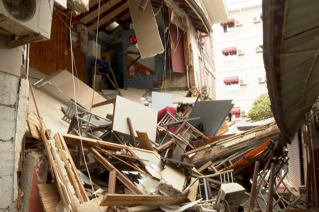 Magnitude 5.9 Earthquake Hits Northwest Turkey, Dozens Injured