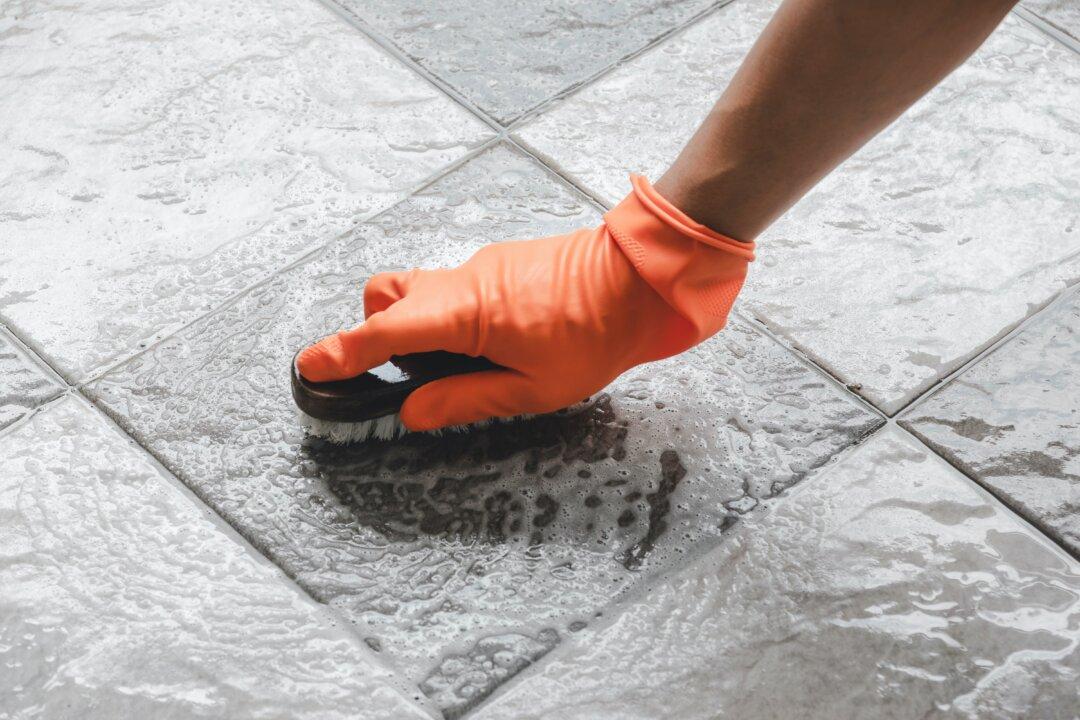Cleaning Shower Grout Requires the Right Tool