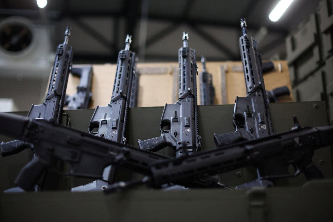 Weapons Industry Booms as Eastern Europe Arms Ukraine