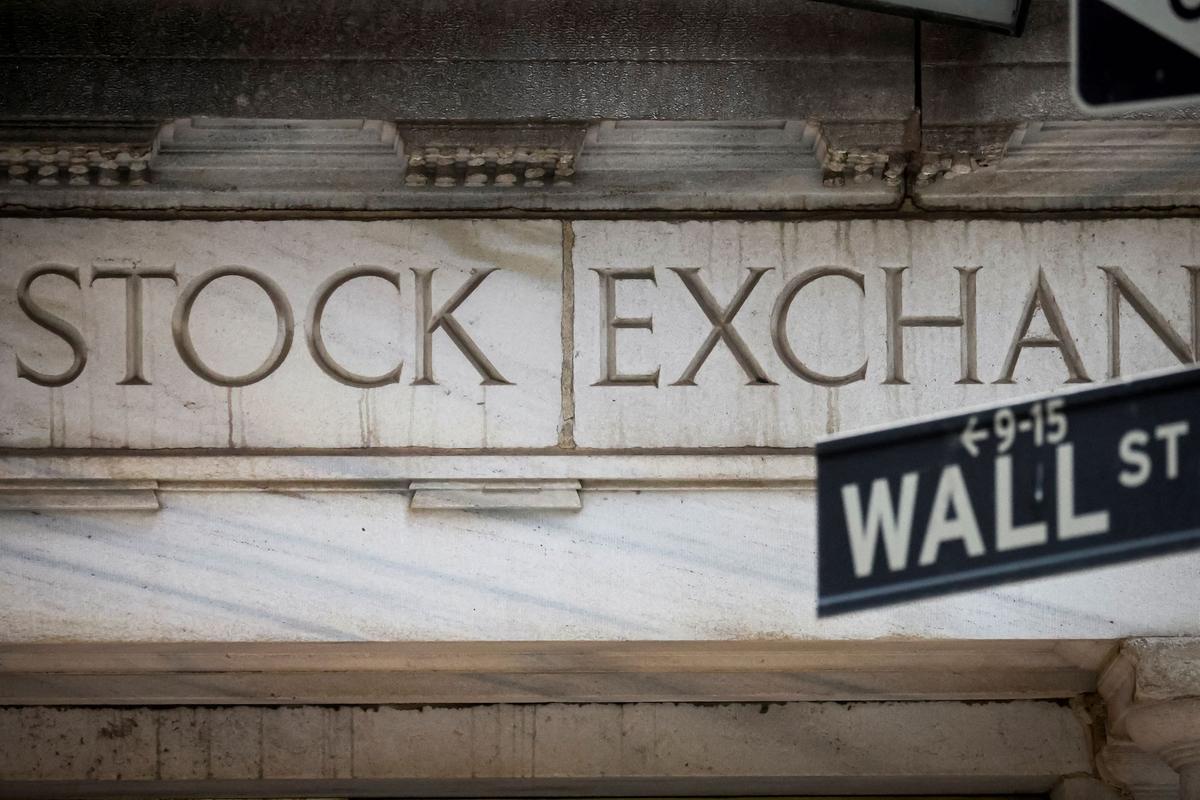 Wall Street Opens Lower as Credit Suisse Renews Bank Worries